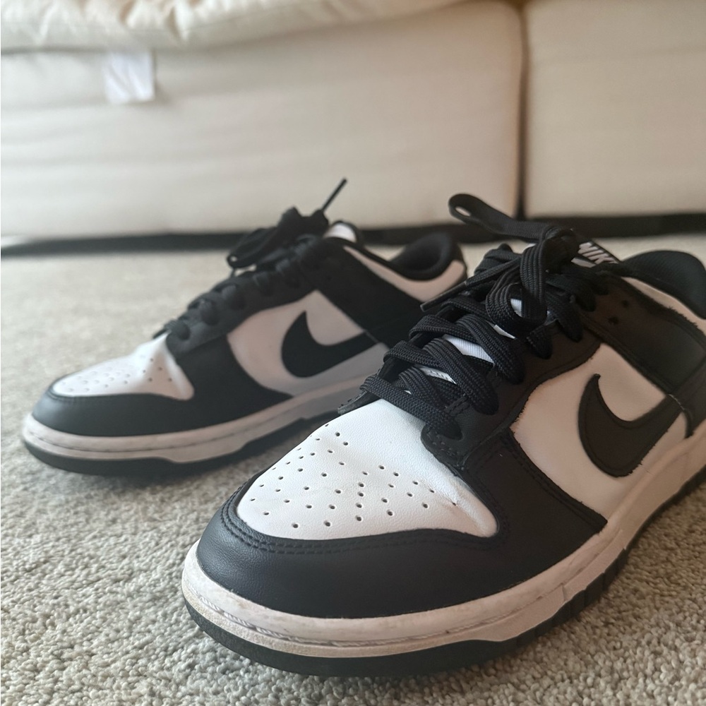 Nike Classic Black and White Low-Tops